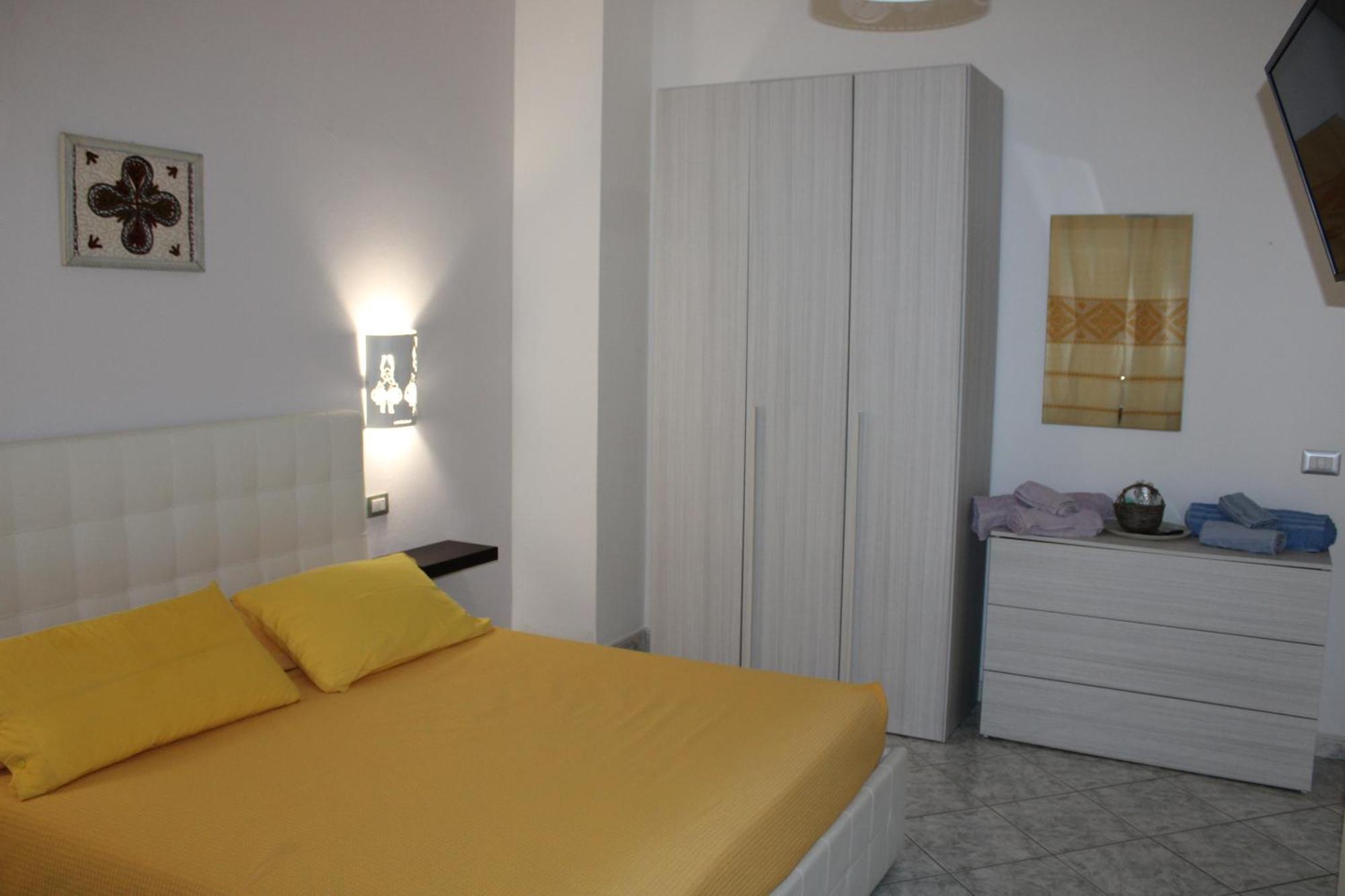 L'Alga Bed & Breakfast Cabras Exterior photo
