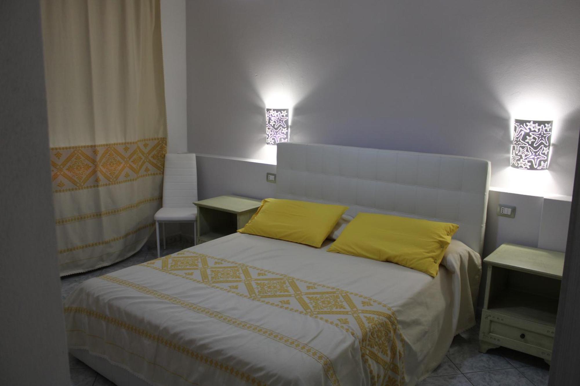 L'Alga Bed & Breakfast Cabras Exterior photo