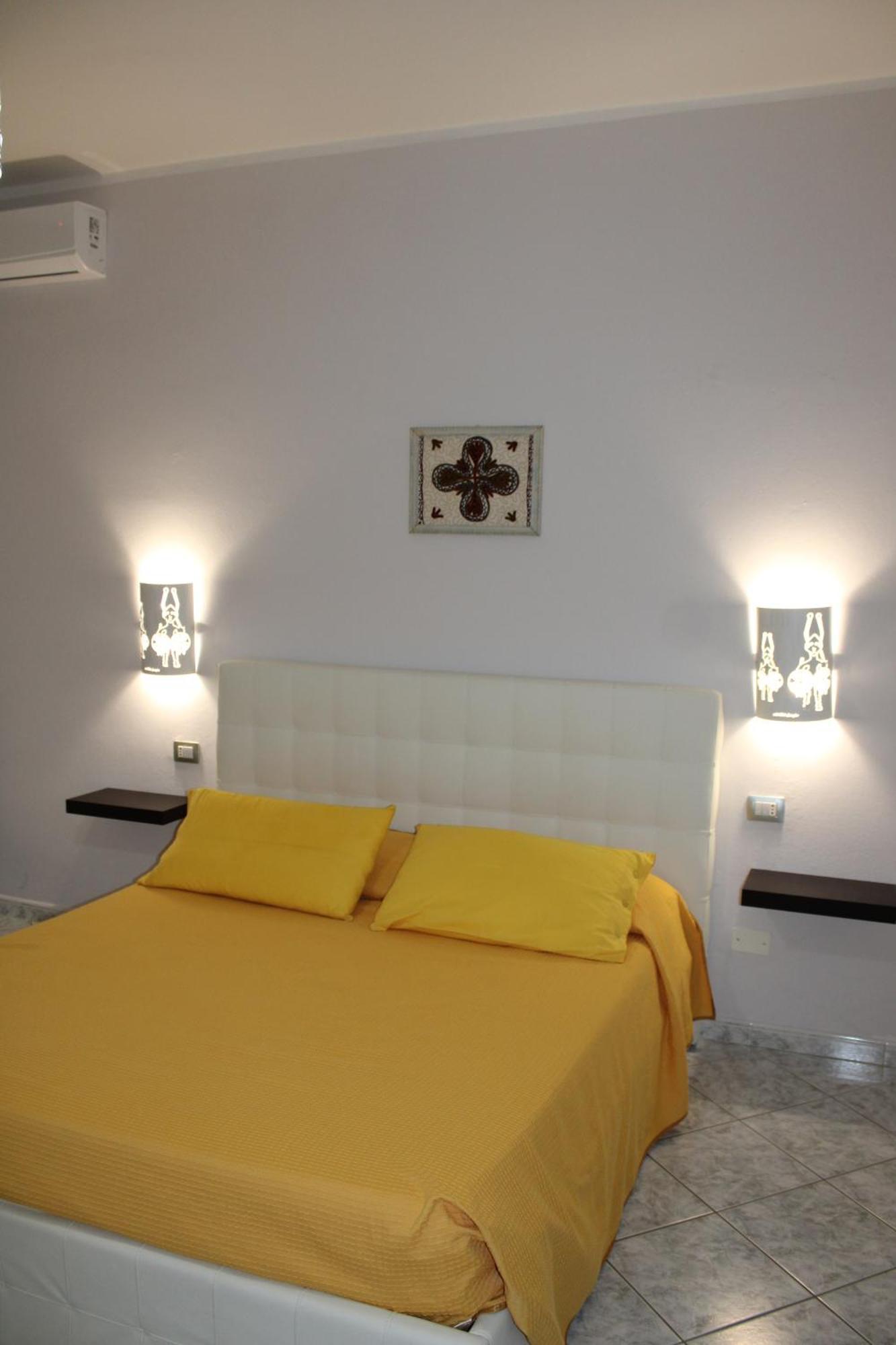 L'Alga Bed & Breakfast Cabras Exterior photo