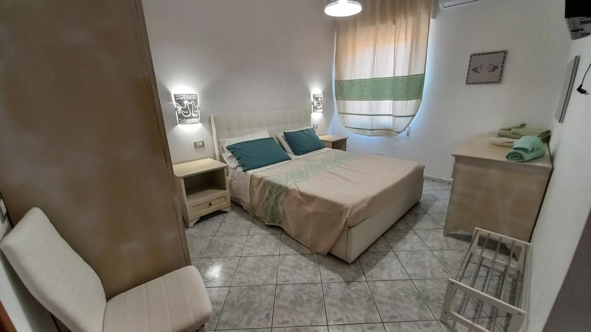 L'Alga Bed & Breakfast Cabras Exterior photo