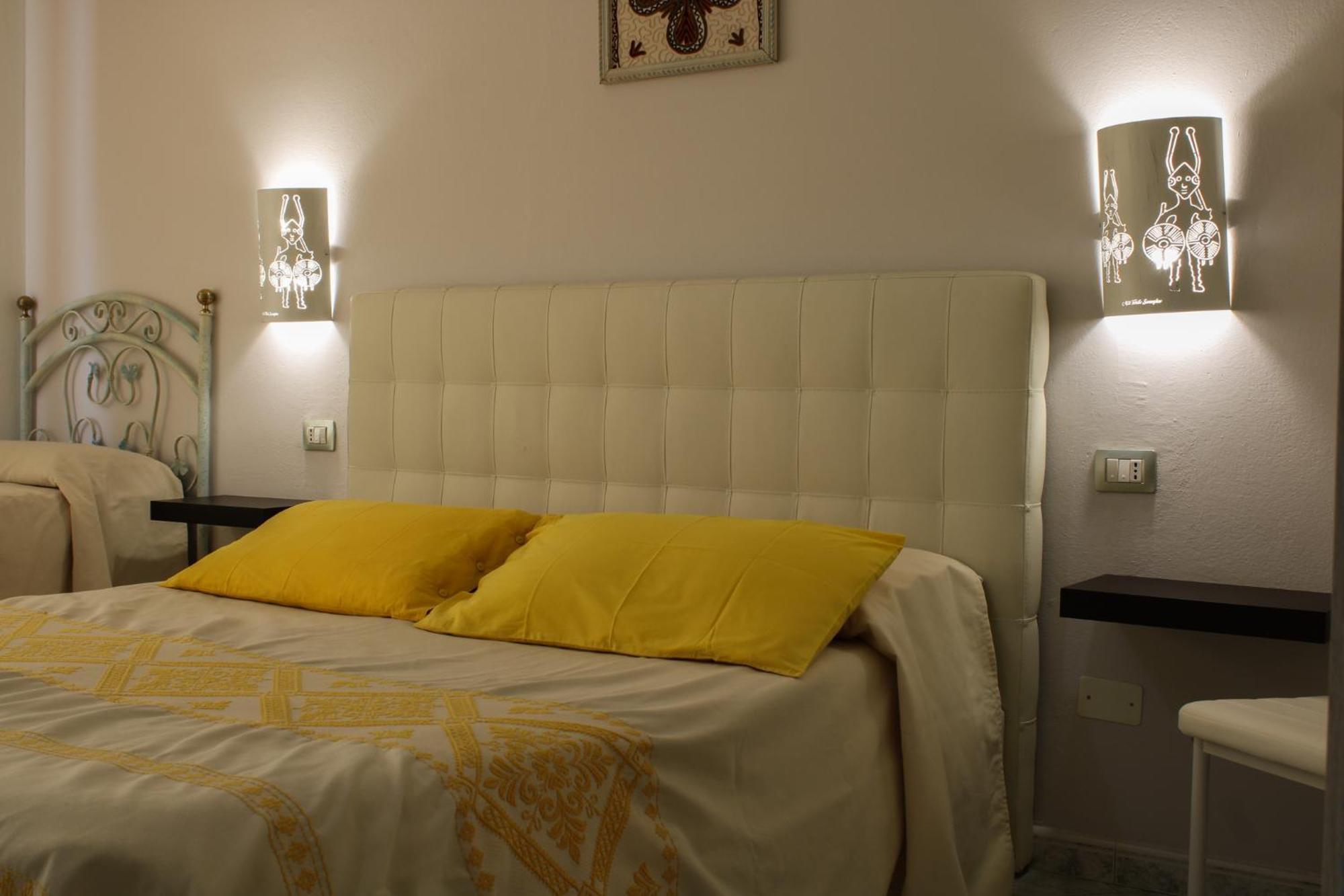 L'Alga Bed & Breakfast Cabras Exterior photo