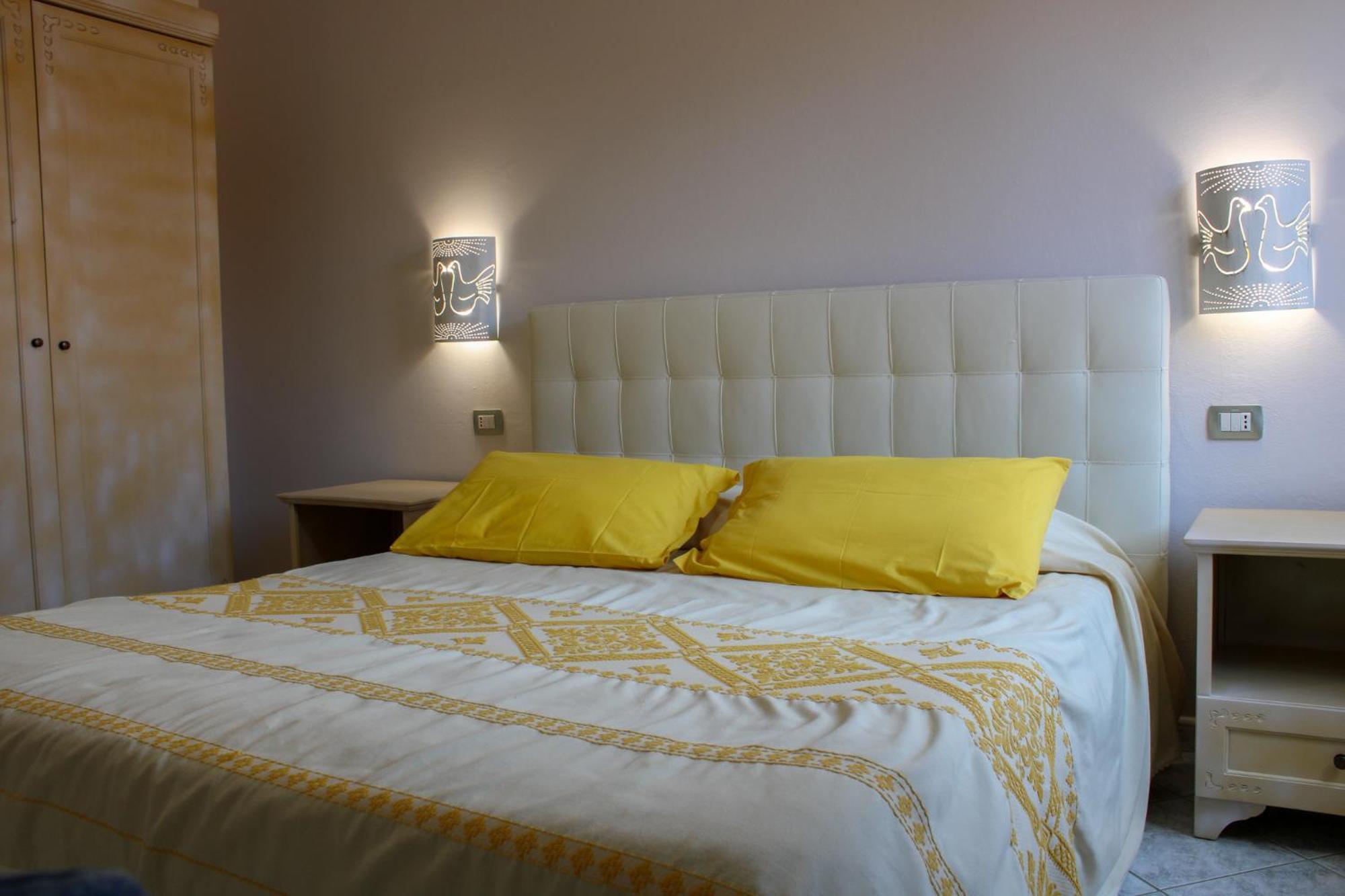 L'Alga Bed & Breakfast Cabras Exterior photo